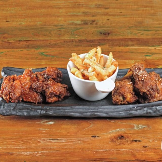 Chicken Wings (10 Pcs).